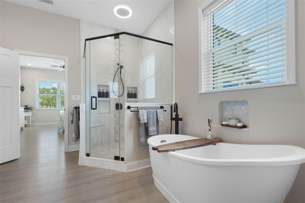 16025 REDINGTON DRIVE — photo 23 of 68