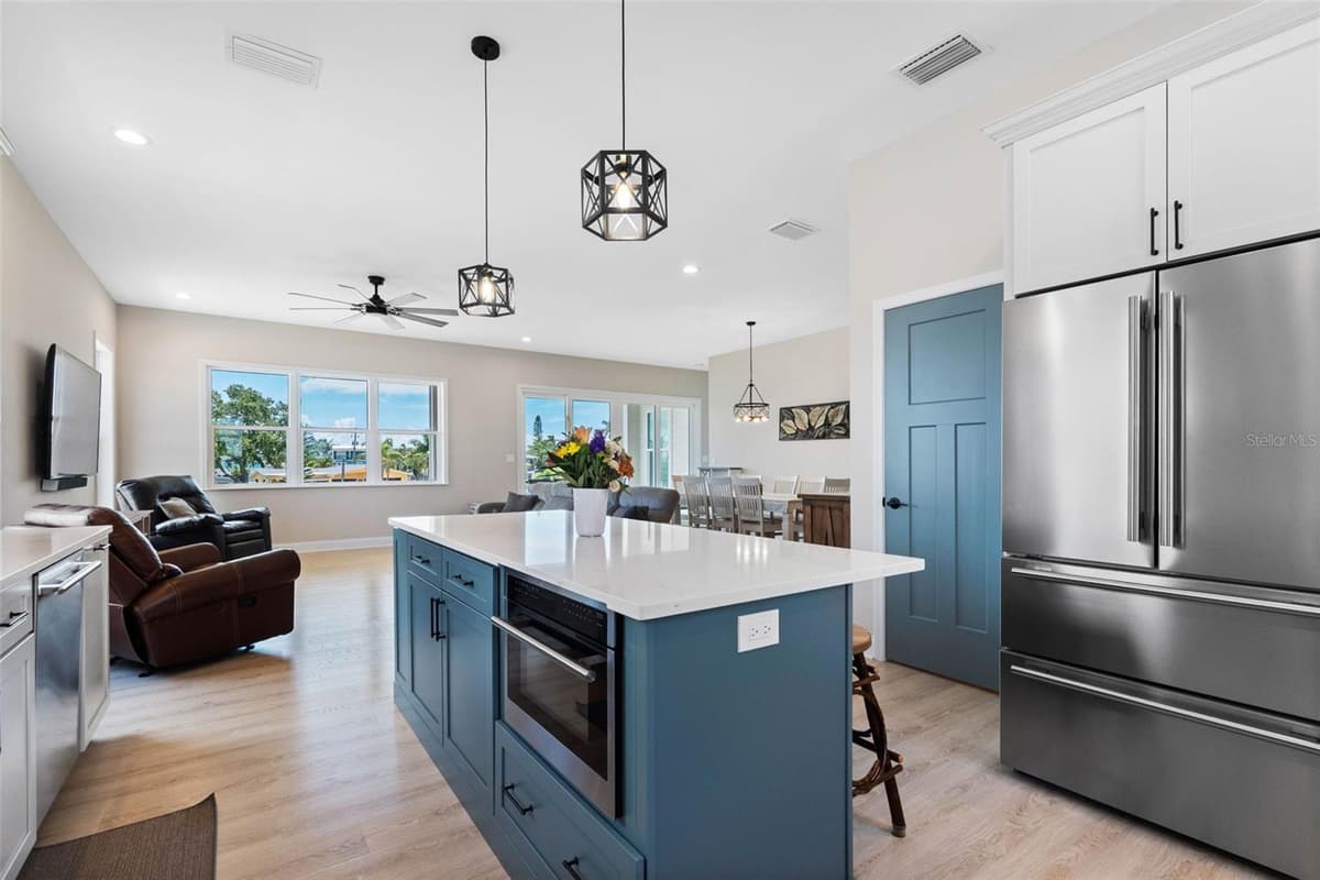 16025 REDINGTON DRIVE — photo 14 of 68