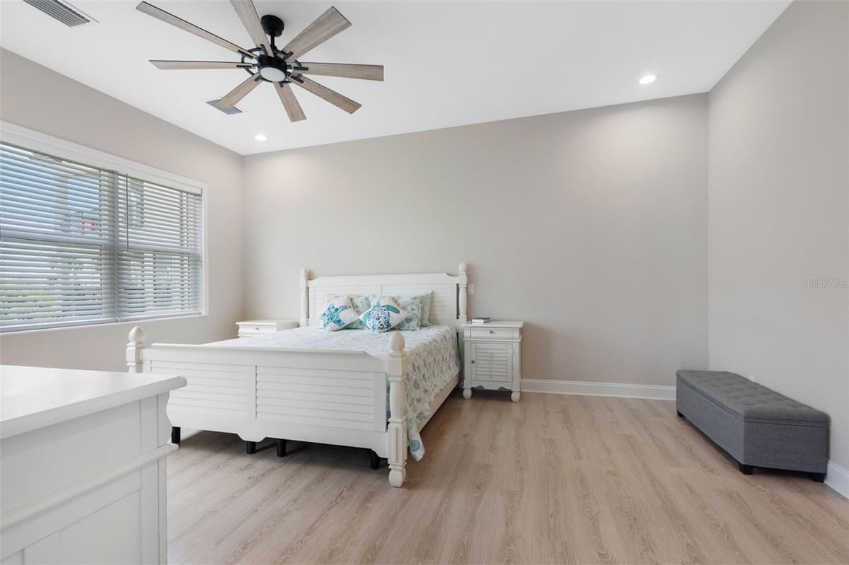 16025 REDINGTON DRIVE — photo 19 of 68