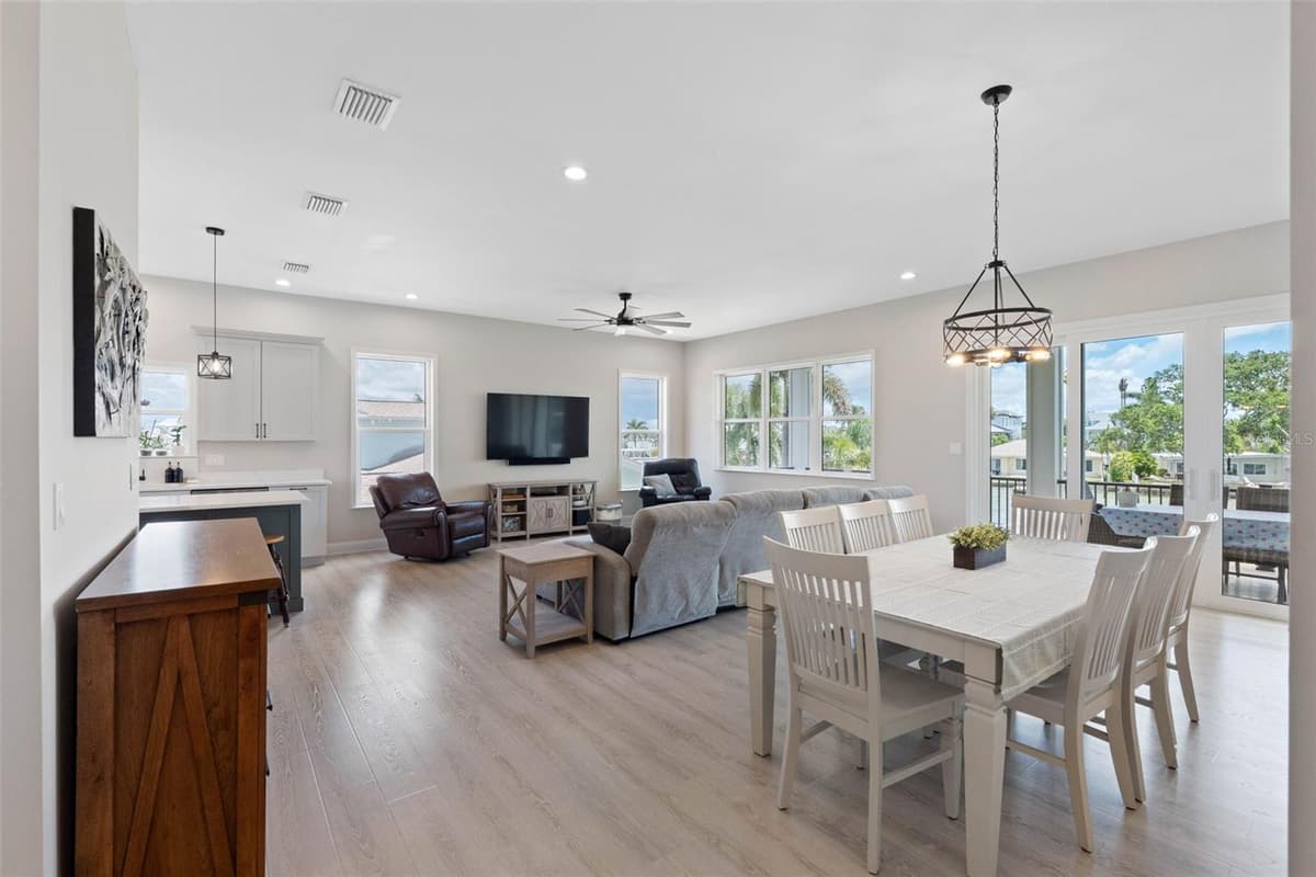 16025 REDINGTON DRIVE — photo 7 of 68