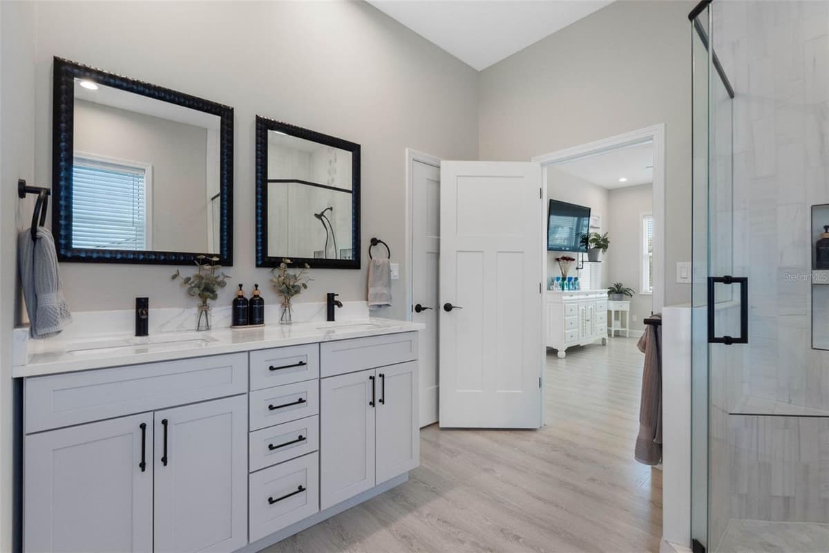 16025 REDINGTON DRIVE — photo 24 of 68
