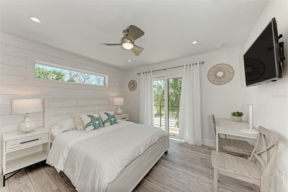 256 GLADIOLUS STREET — photo 16 of 41