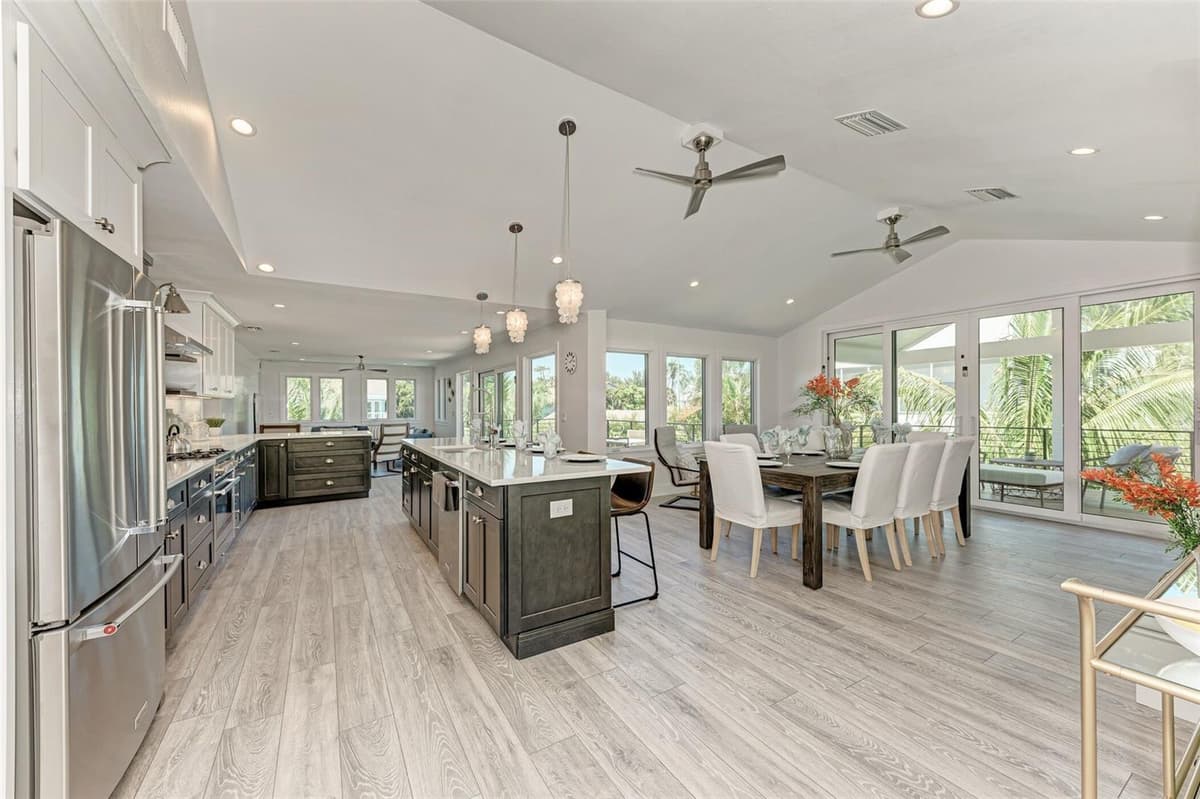 256 GLADIOLUS STREET — photo 31 of 41