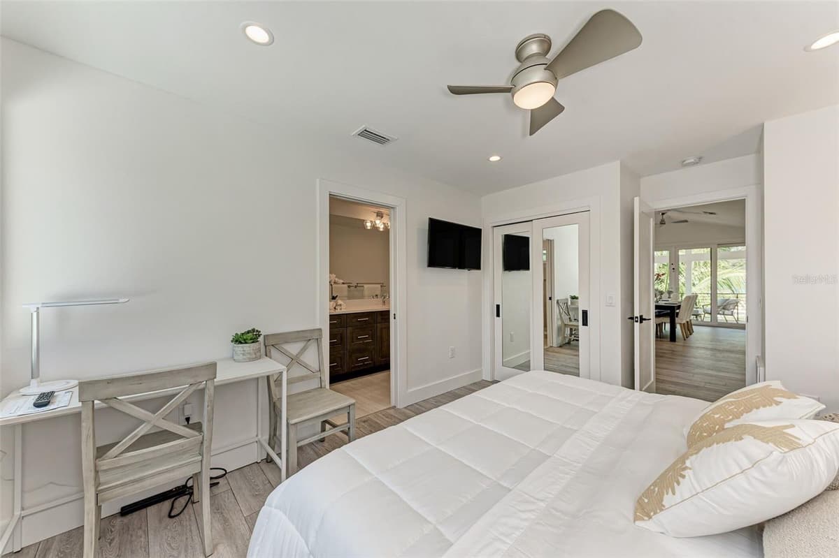 256 GLADIOLUS STREET — photo 39 of 41