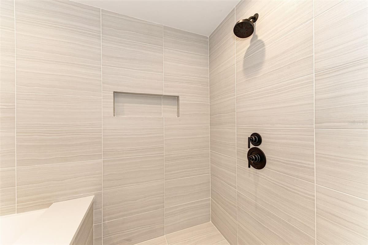 256 GLADIOLUS STREET — photo 24 of 41