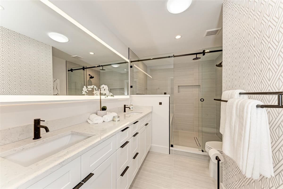 256 GLADIOLUS STREET — photo 21 of 41