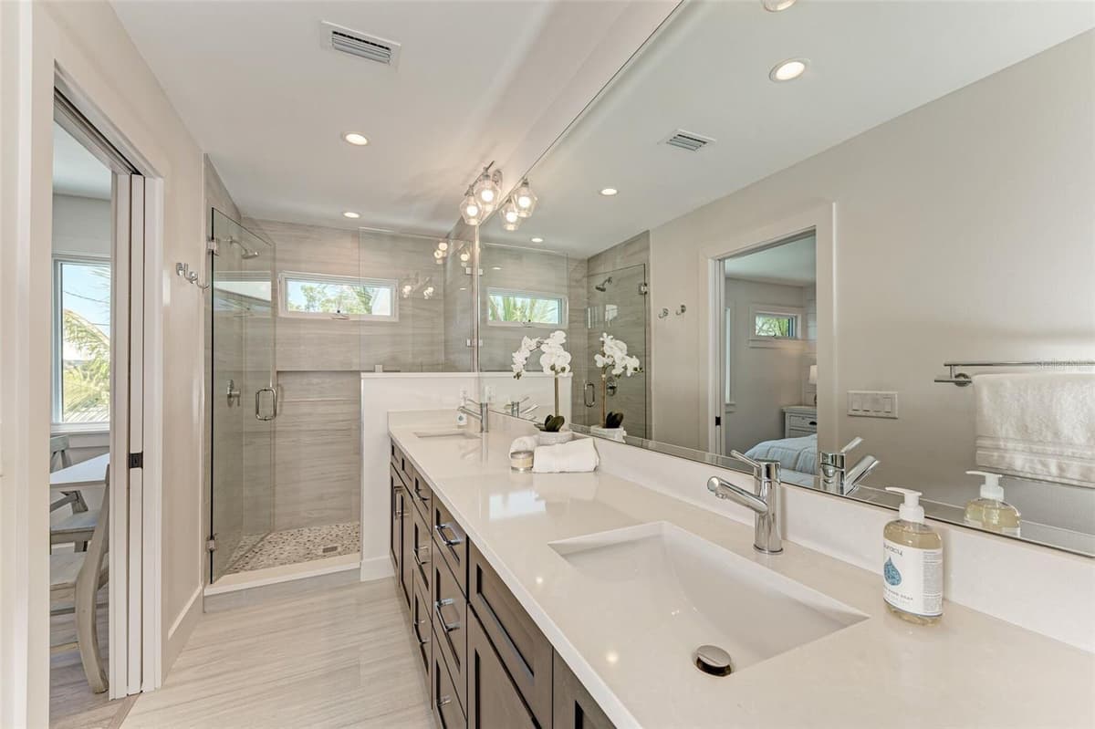 256 GLADIOLUS STREET — photo 22 of 41