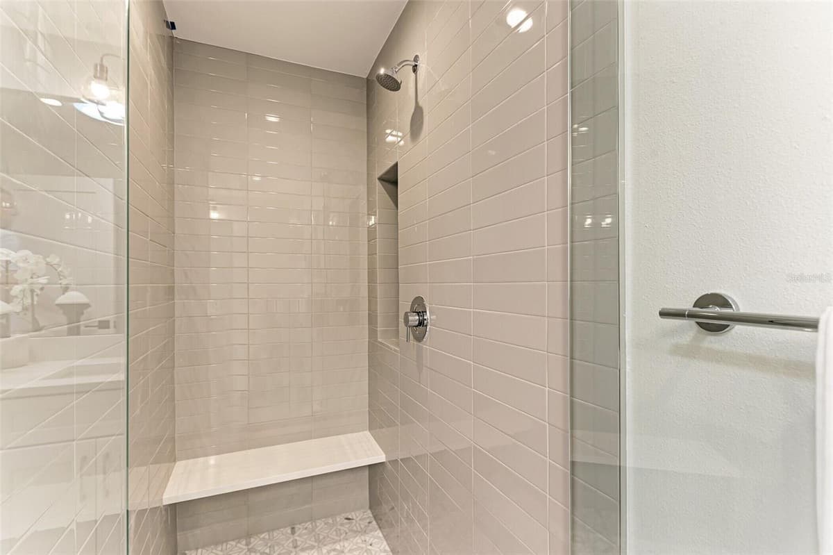 256 GLADIOLUS STREET — photo 23 of 41