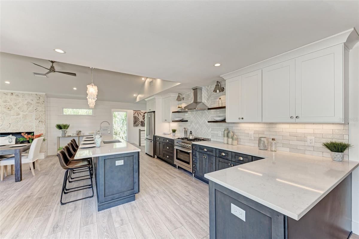 256 GLADIOLUS STREET — photo 30 of 41
