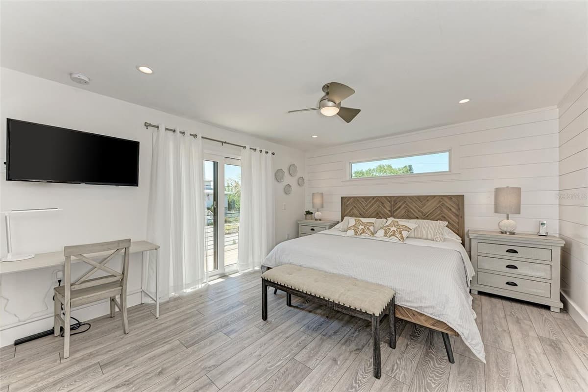 256 GLADIOLUS STREET — photo 37 of 41