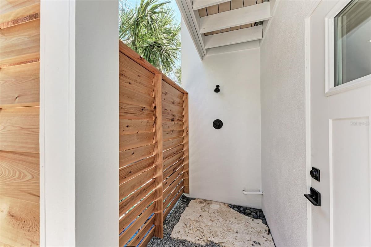 256 GLADIOLUS STREET — photo 35 of 41