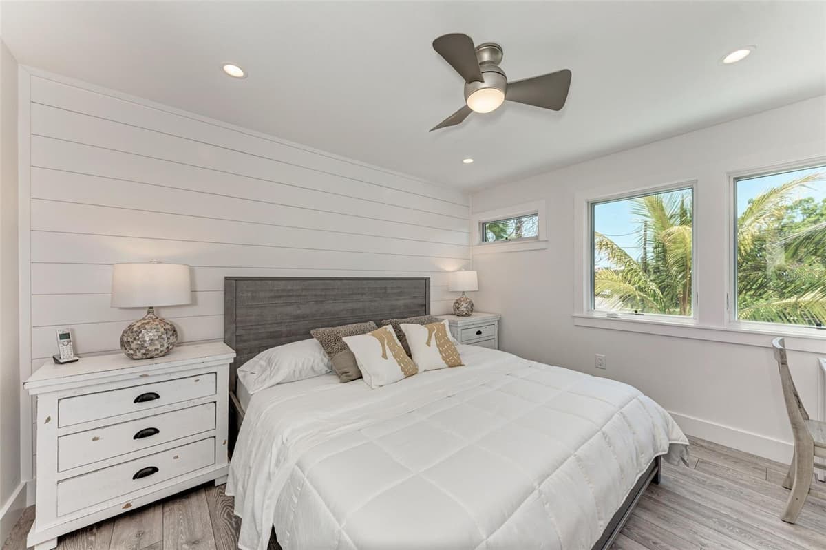 256 GLADIOLUS STREET — photo 17 of 41