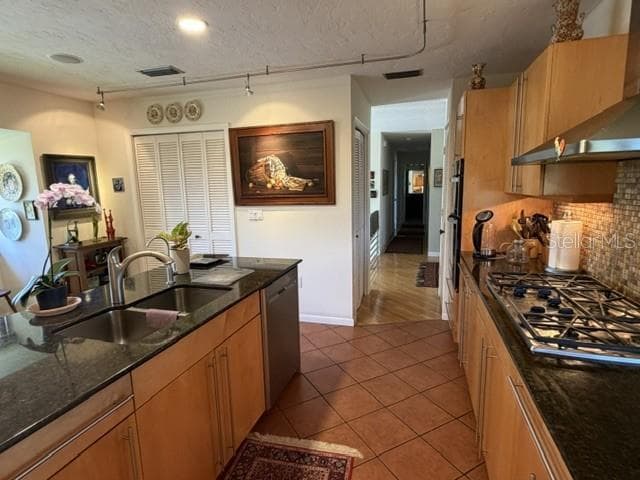 609 42ND STREET COURT — photo 27 of 84