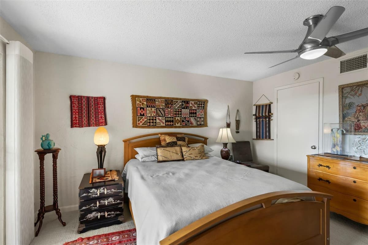 609 42ND STREET COURT — photo 10 of 84