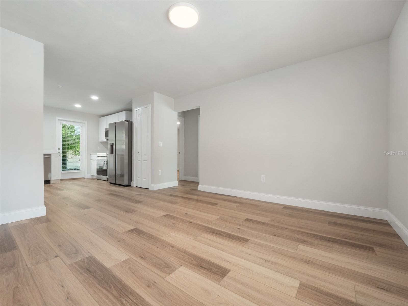 1505 CATHERINE STREET — photo 11 of 58