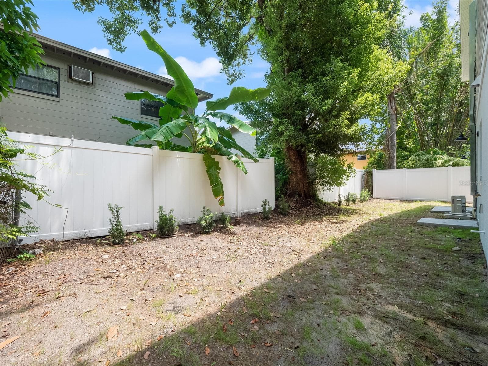 1505 CATHERINE STREET — photo 16 of 58