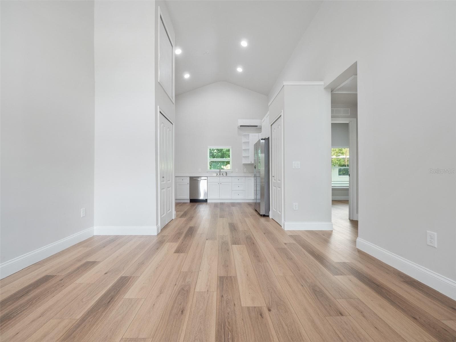 1505 CATHERINE STREET — photo 29 of 58