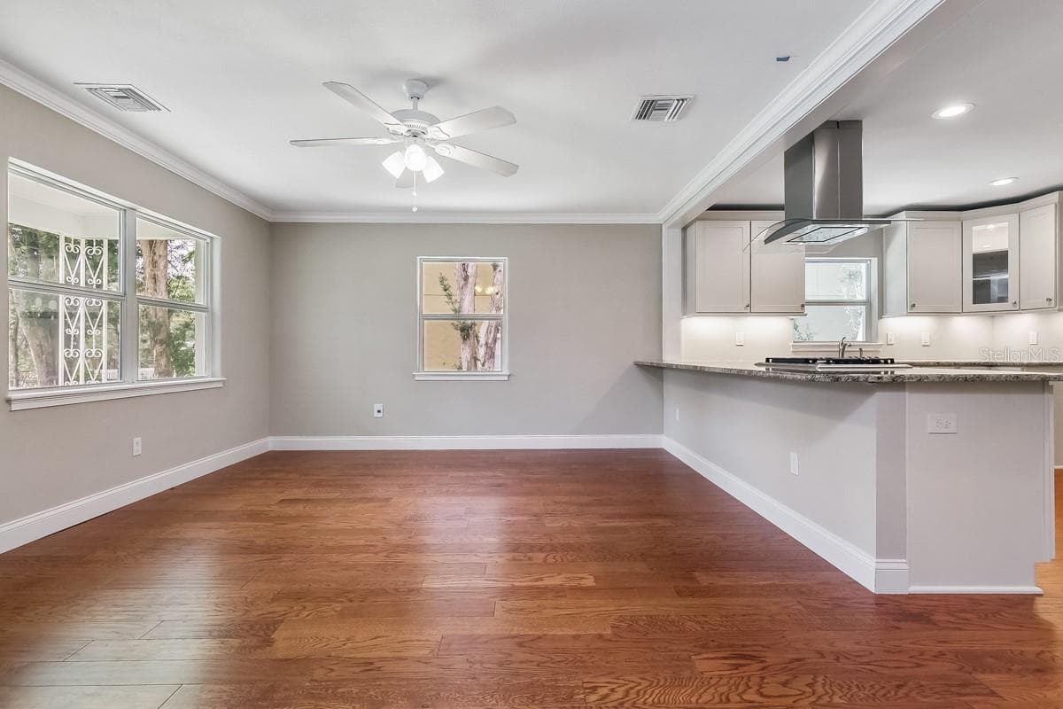 1505 CATHERINE STREET — photo 42 of 58