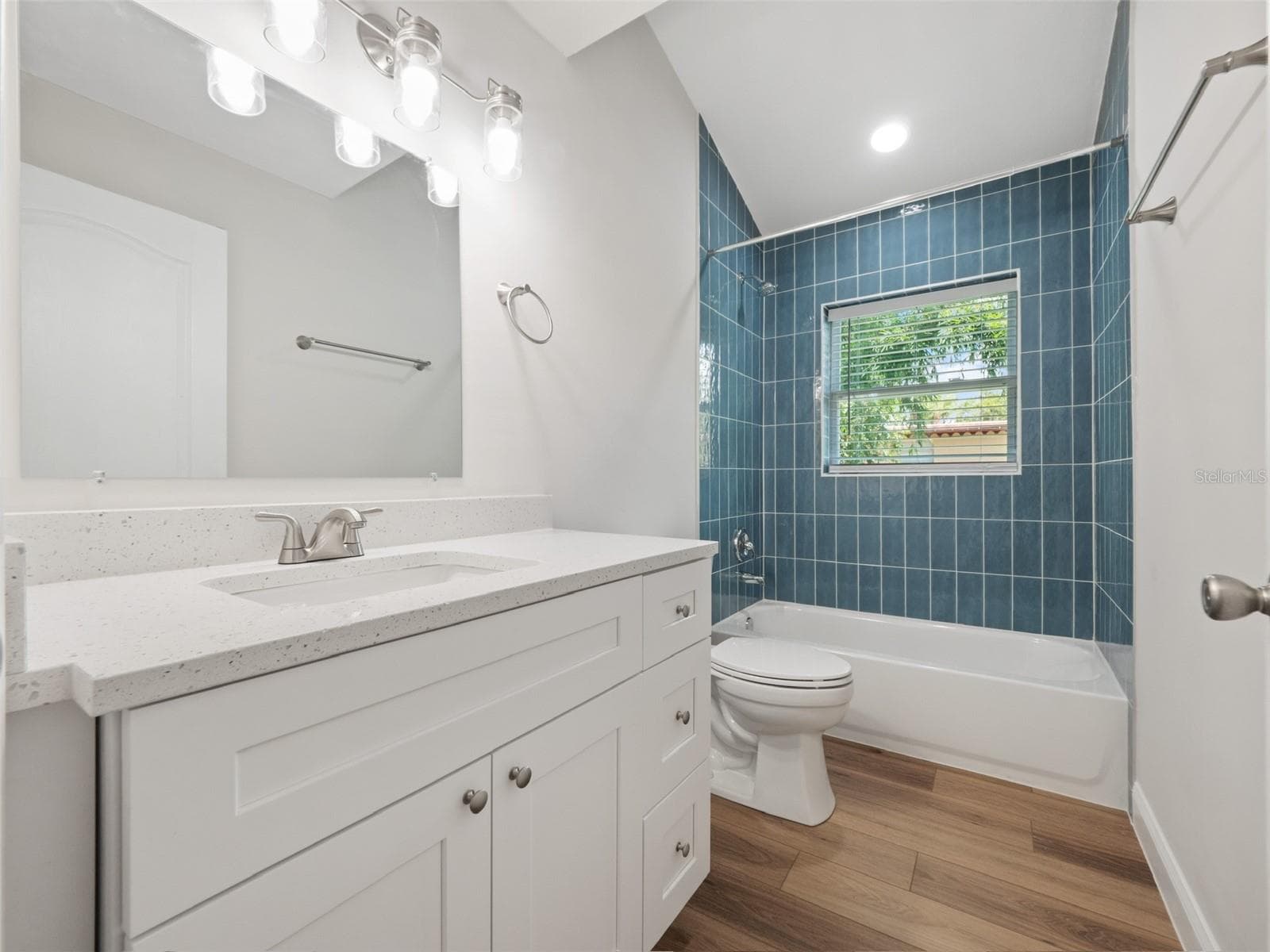 1505 CATHERINE STREET — photo 35 of 58