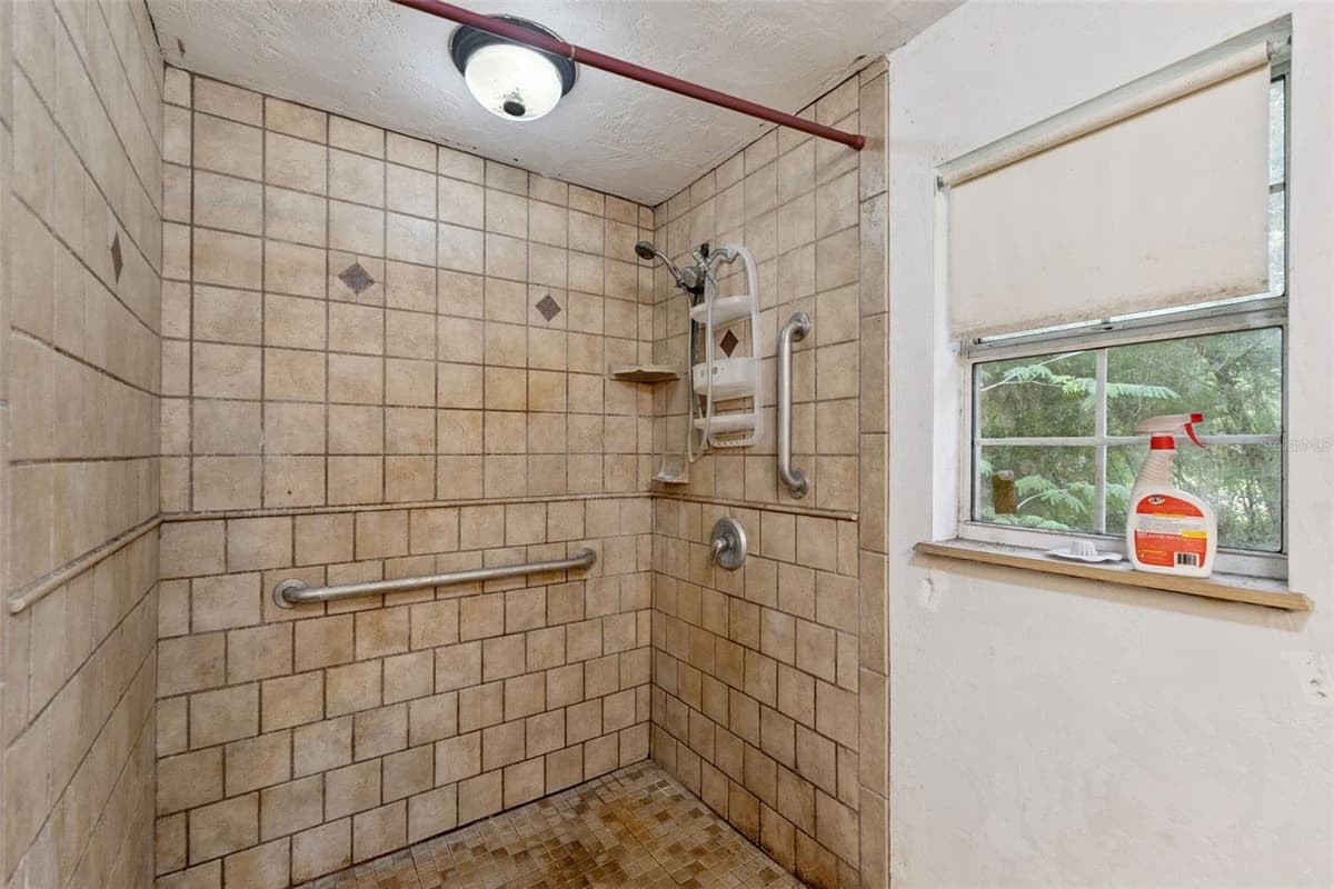 1555 CHURCH STREET — photo 15 of 25