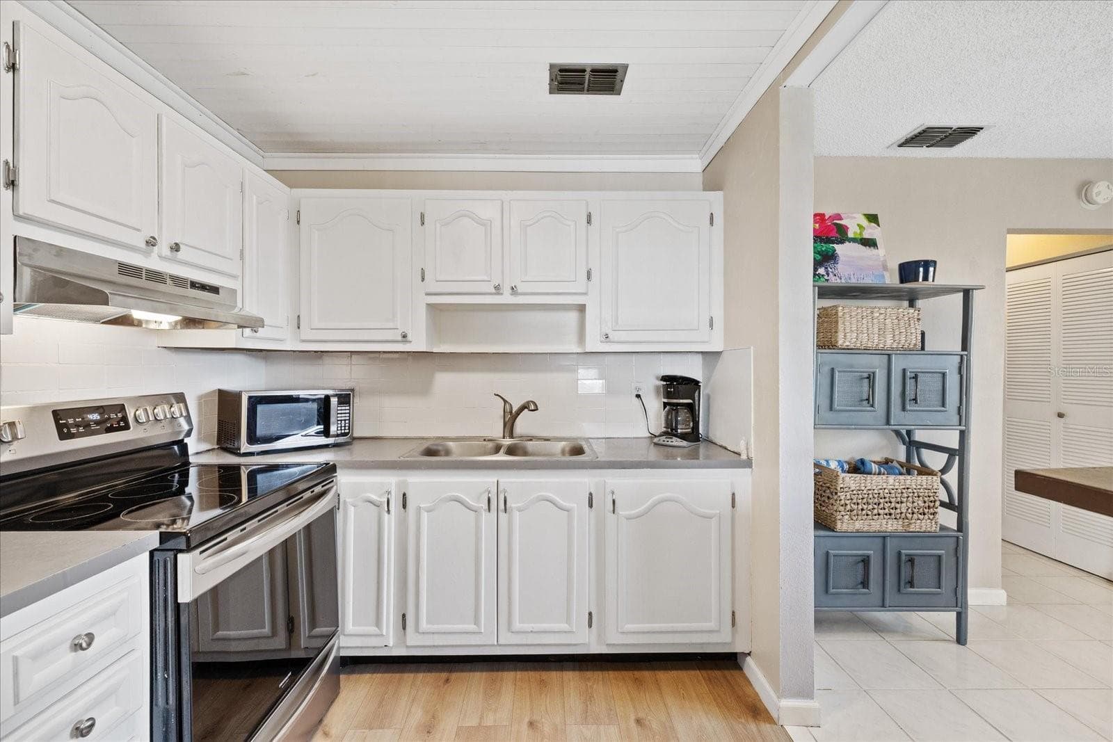 11635 BAYONET LANE — photo 4 of 41