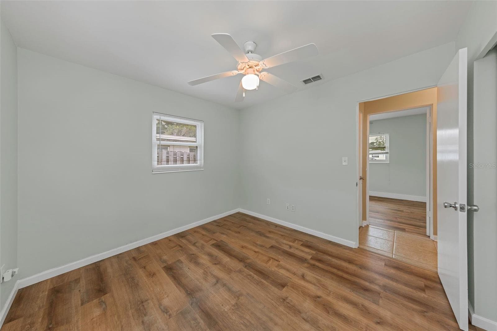 5711 92ND AVENUE — photo 33 of 69