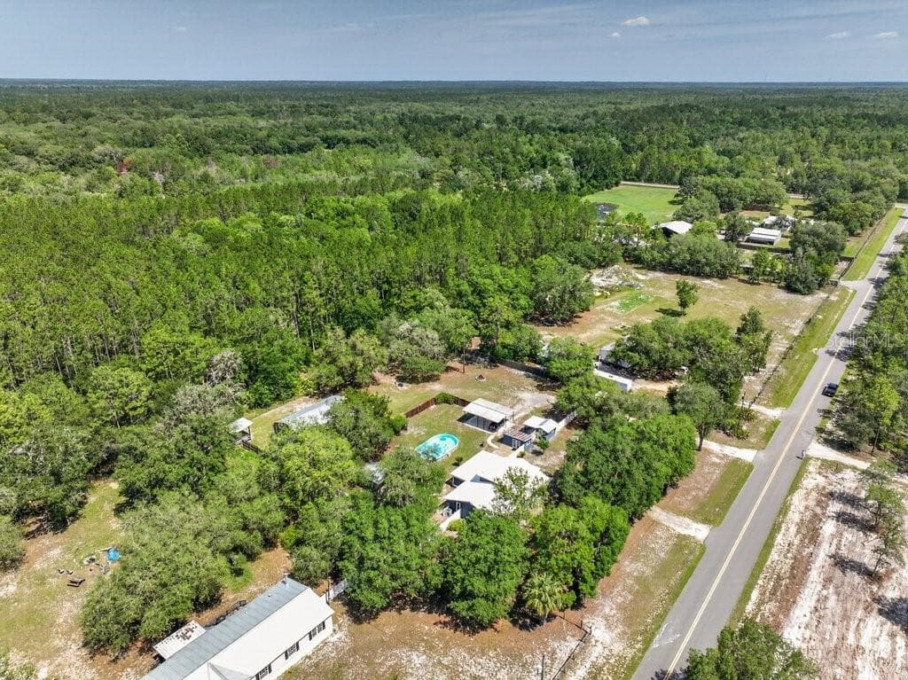 121 DAREN DRIVE — photo 43 of 43