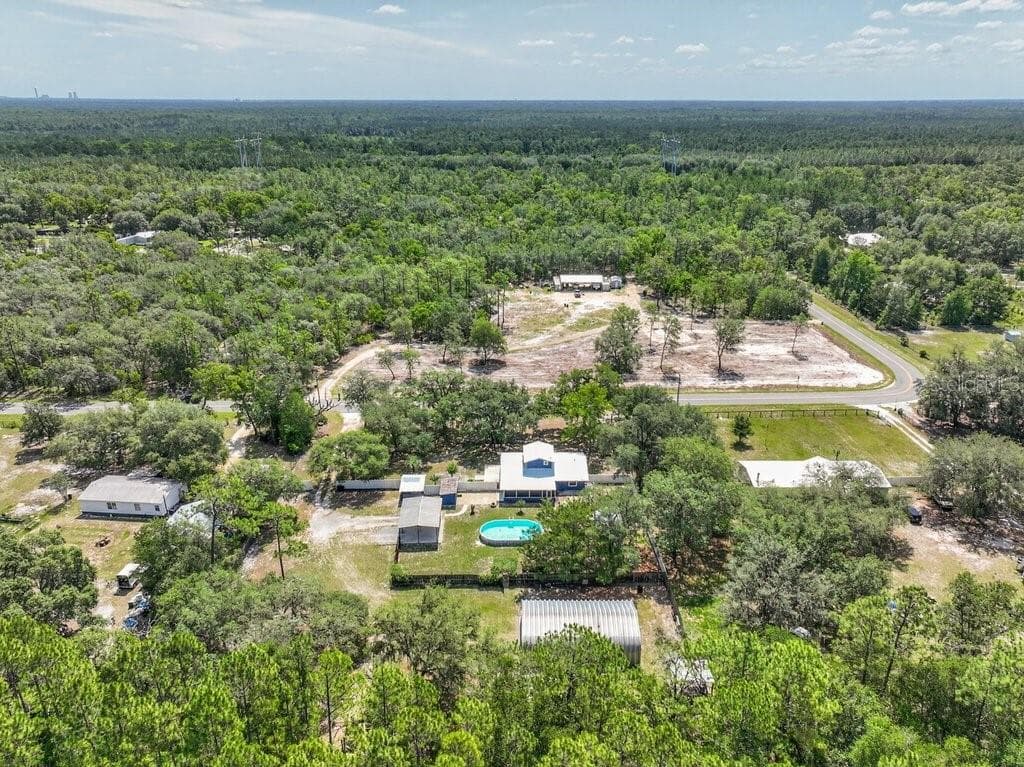 121 DAREN DRIVE — photo 41 of 43