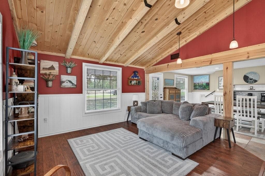 121 DAREN DRIVE — photo 10 of 43