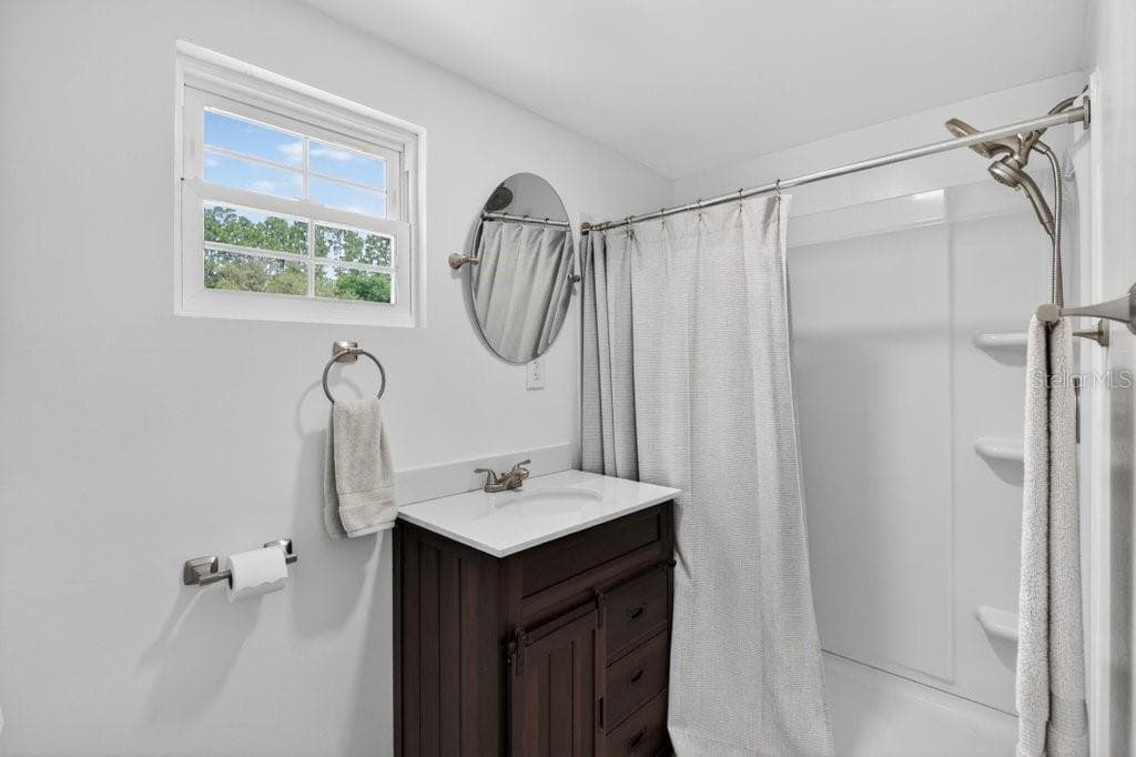 121 DAREN DRIVE — photo 28 of 43