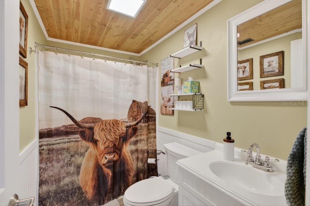 121 DAREN DRIVE — photo 23 of 43