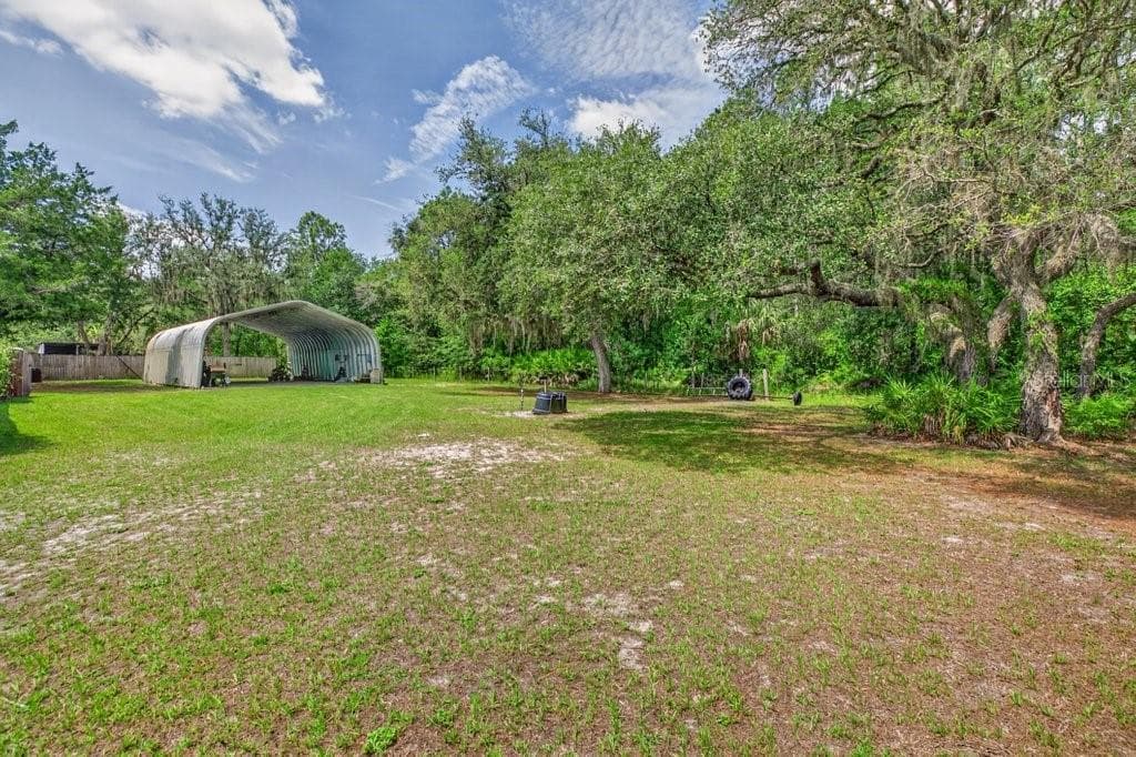 121 DAREN DRIVE — photo 40 of 43