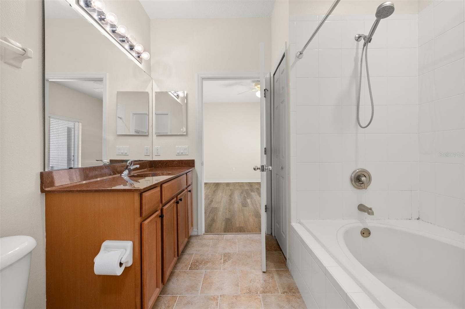 14506 BRIDGEWATER CROSSINGS BOULEVARD — photo 17 of 35