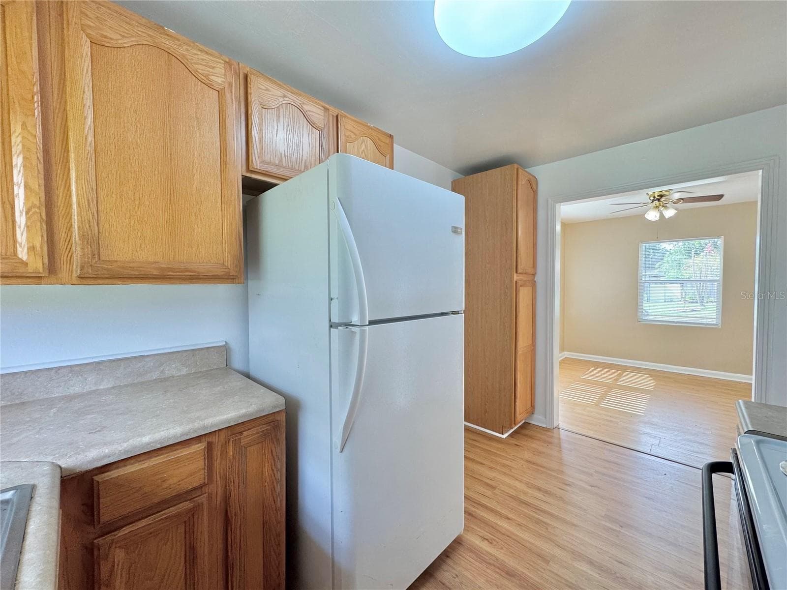 921 AVENUE E — photo 11 of 33