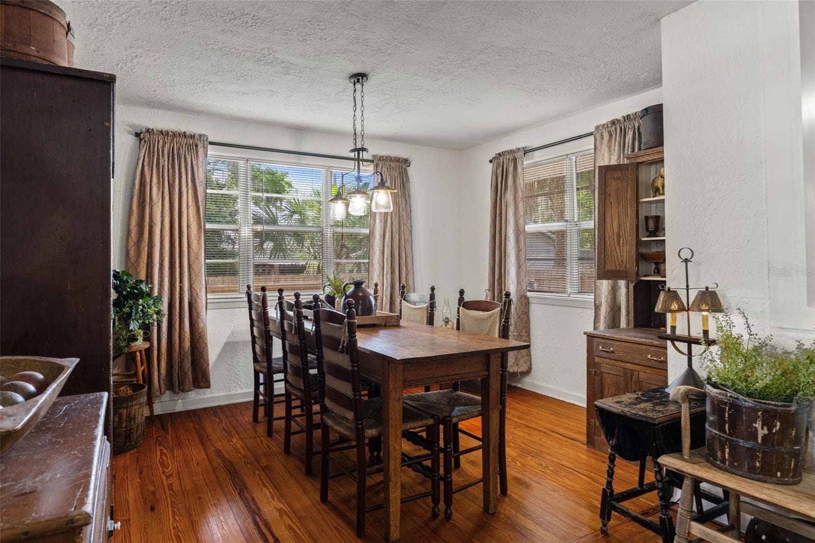 5845 GRAND BOULEVARD — photo 13 of 57