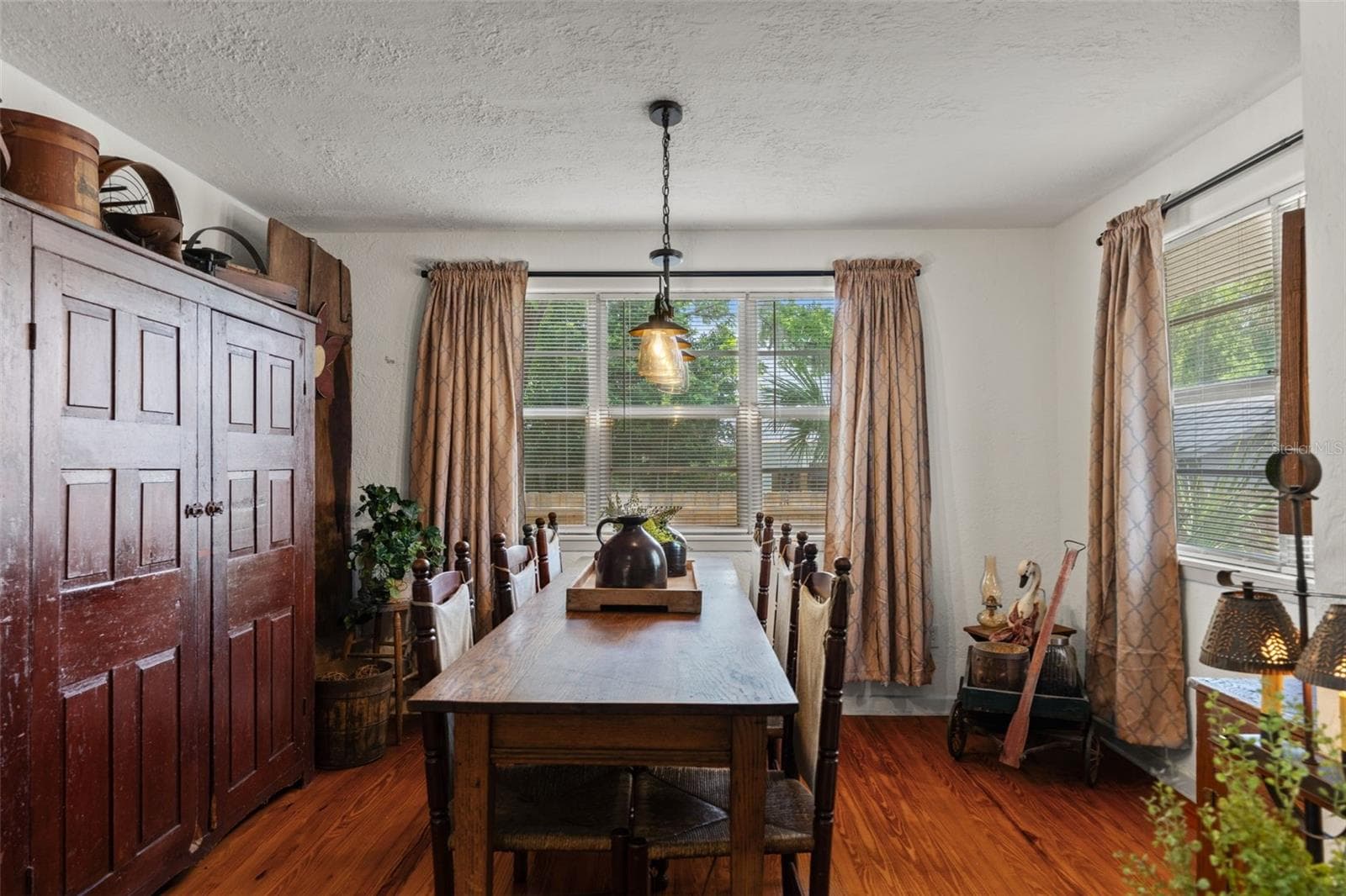 5845 GRAND BOULEVARD — photo 14 of 57