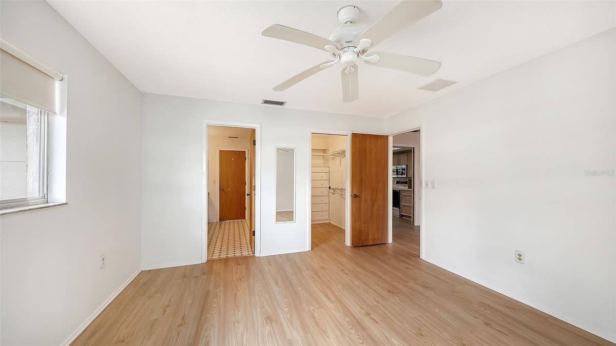 515 ROUSSEAU DRIVE — photo 24 of 46