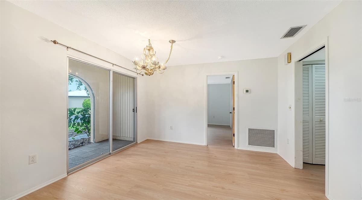 515 ROUSSEAU DRIVE — photo 9 of 46