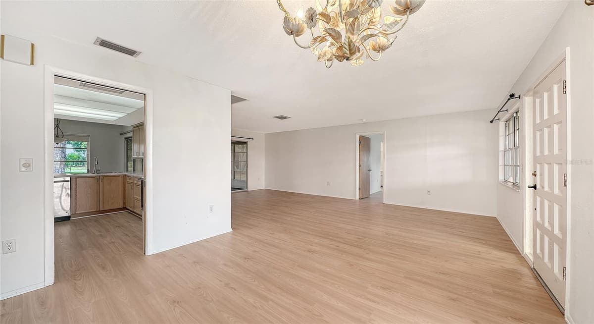 515 ROUSSEAU DRIVE — photo 10 of 46