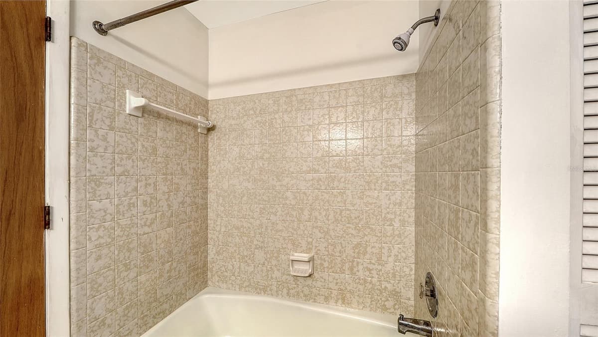515 ROUSSEAU DRIVE — photo 28 of 46