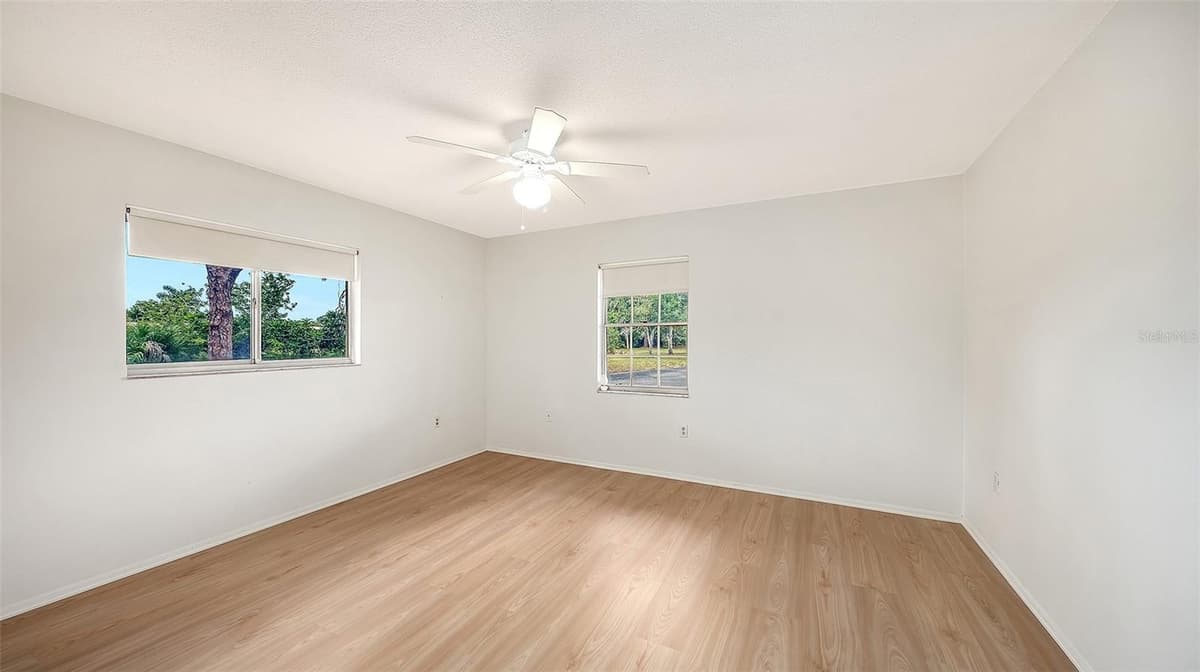 515 ROUSSEAU DRIVE — photo 21 of 46