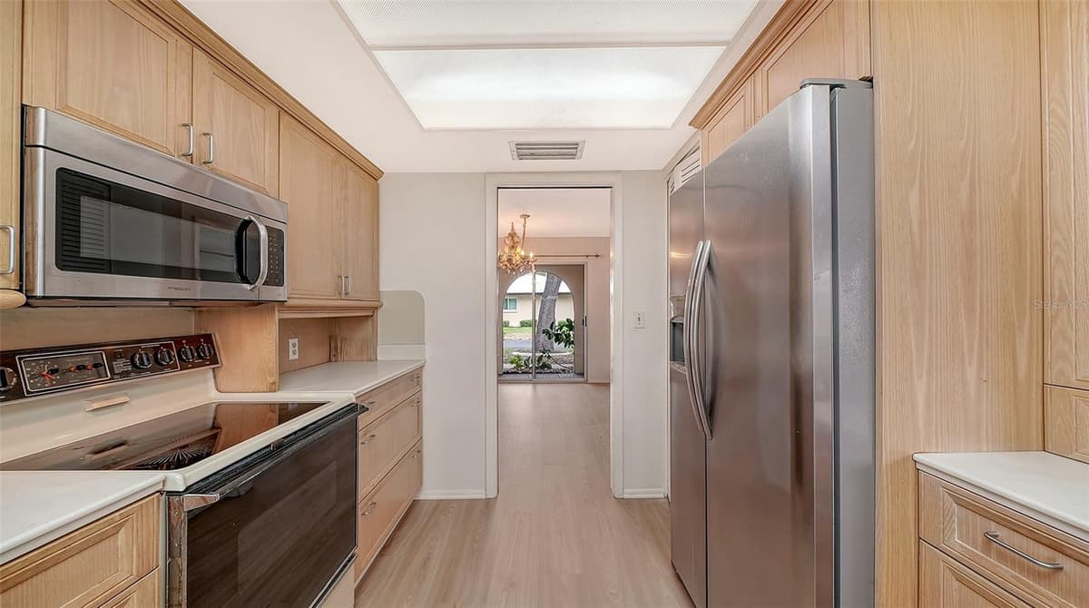 515 ROUSSEAU DRIVE — photo 13 of 46