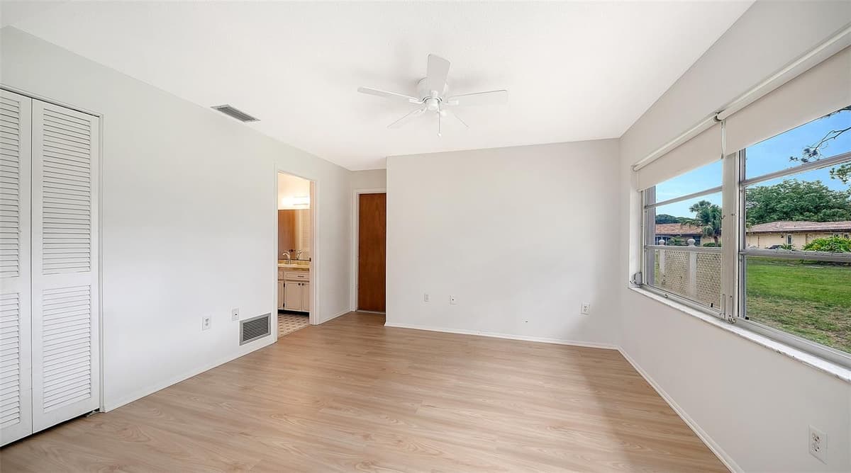 515 ROUSSEAU DRIVE — photo 18 of 46