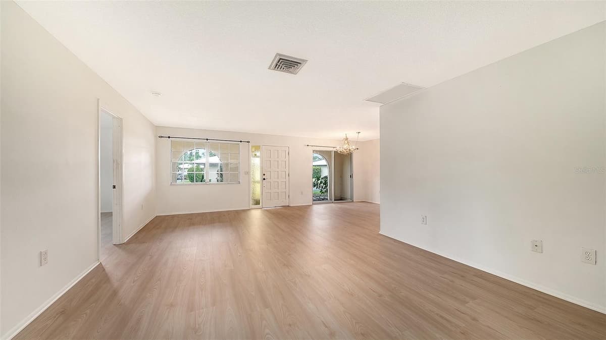 515 ROUSSEAU DRIVE — photo 8 of 46
