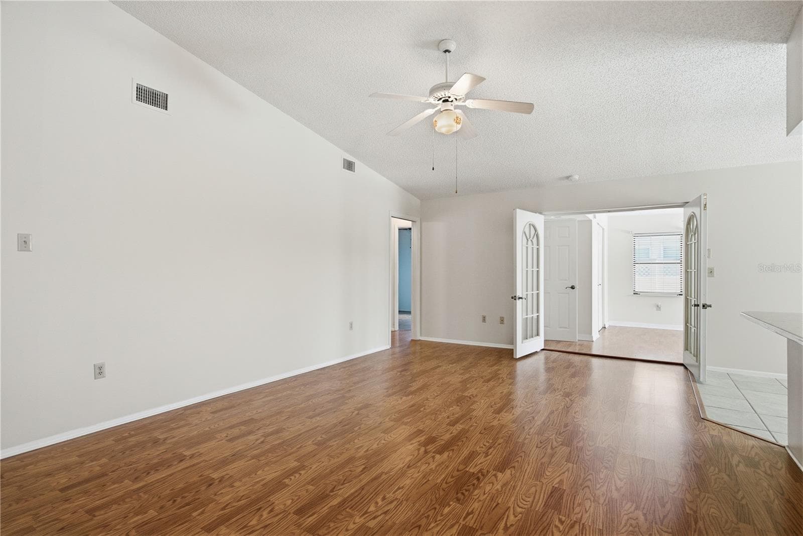 254 TIMBERVIEW DRIVE — photo 17 of 53