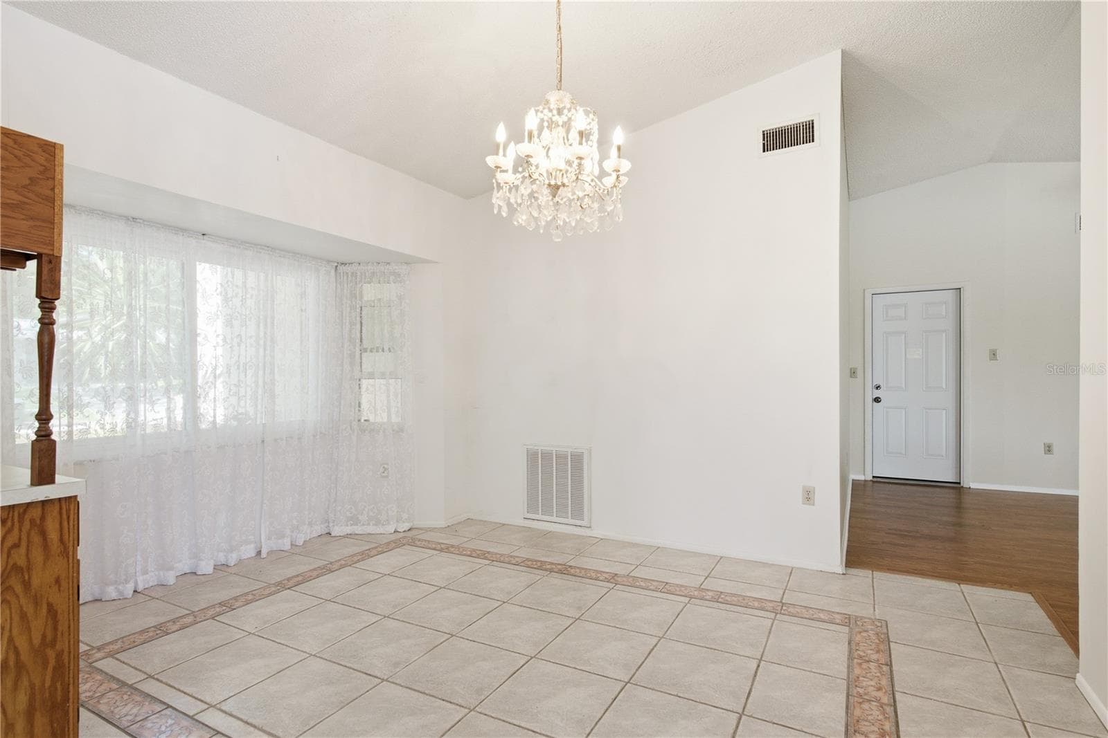 254 TIMBERVIEW DRIVE — photo 29 of 53