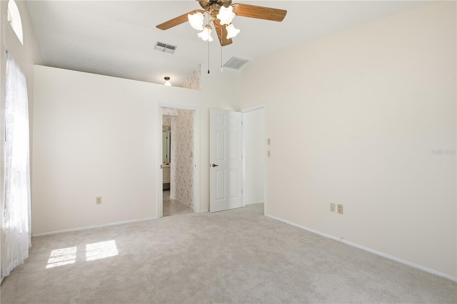 254 TIMBERVIEW DRIVE — photo 34 of 53