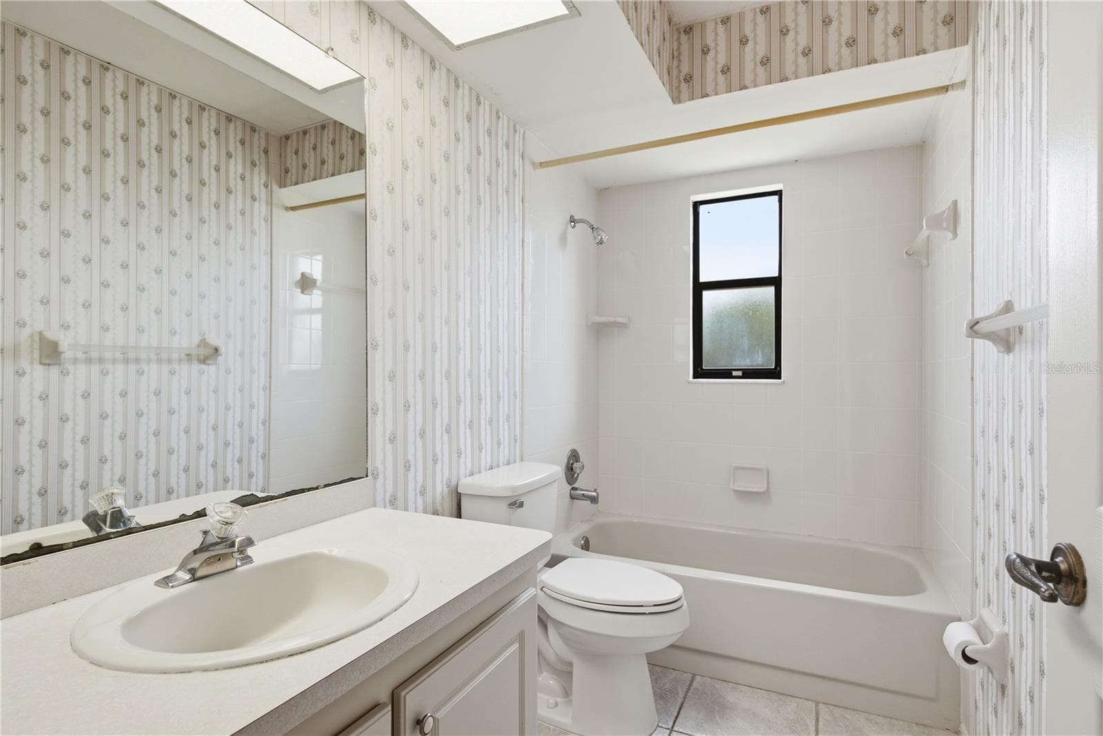 254 TIMBERVIEW DRIVE — photo 38 of 53
