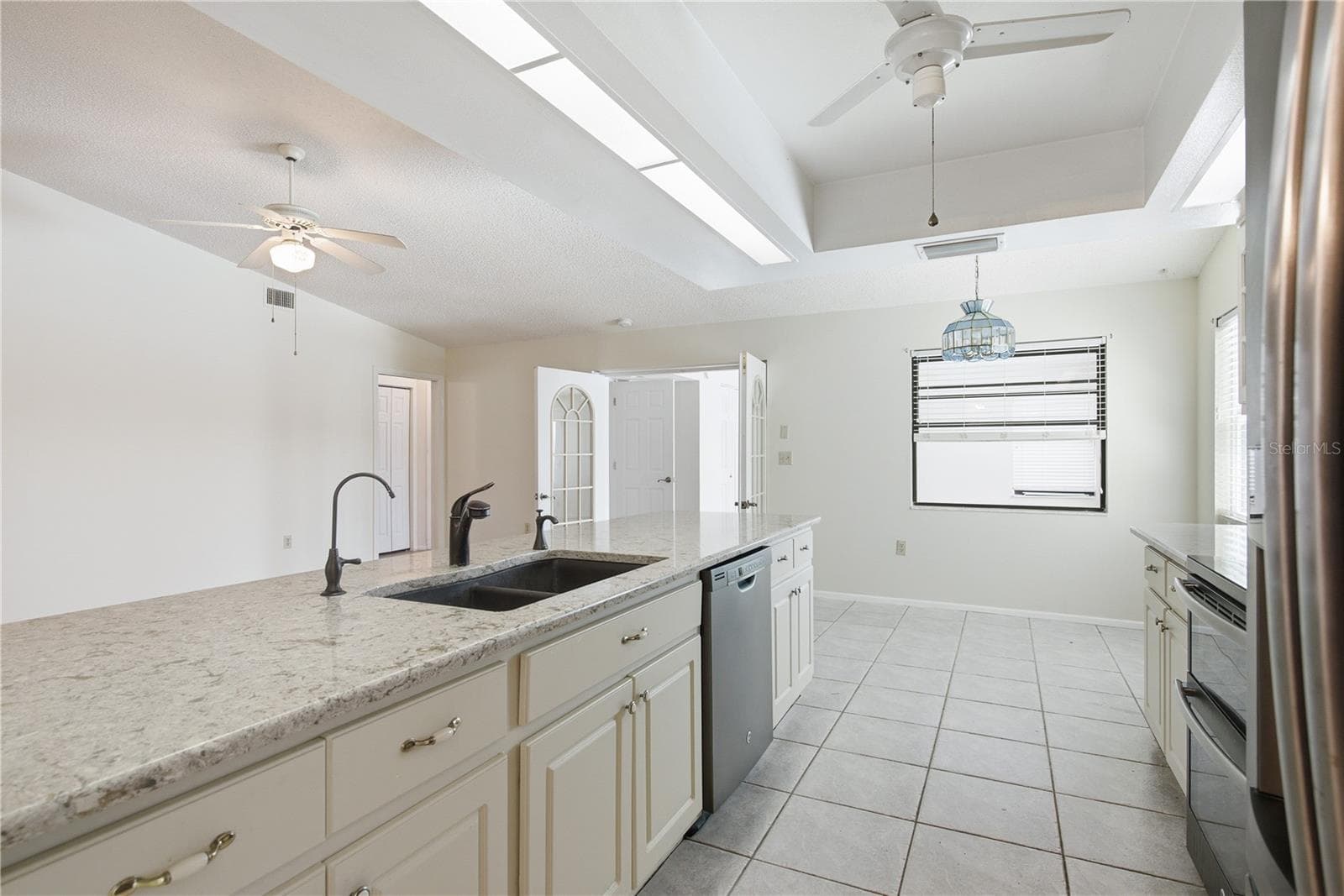 254 TIMBERVIEW DRIVE — photo 19 of 53