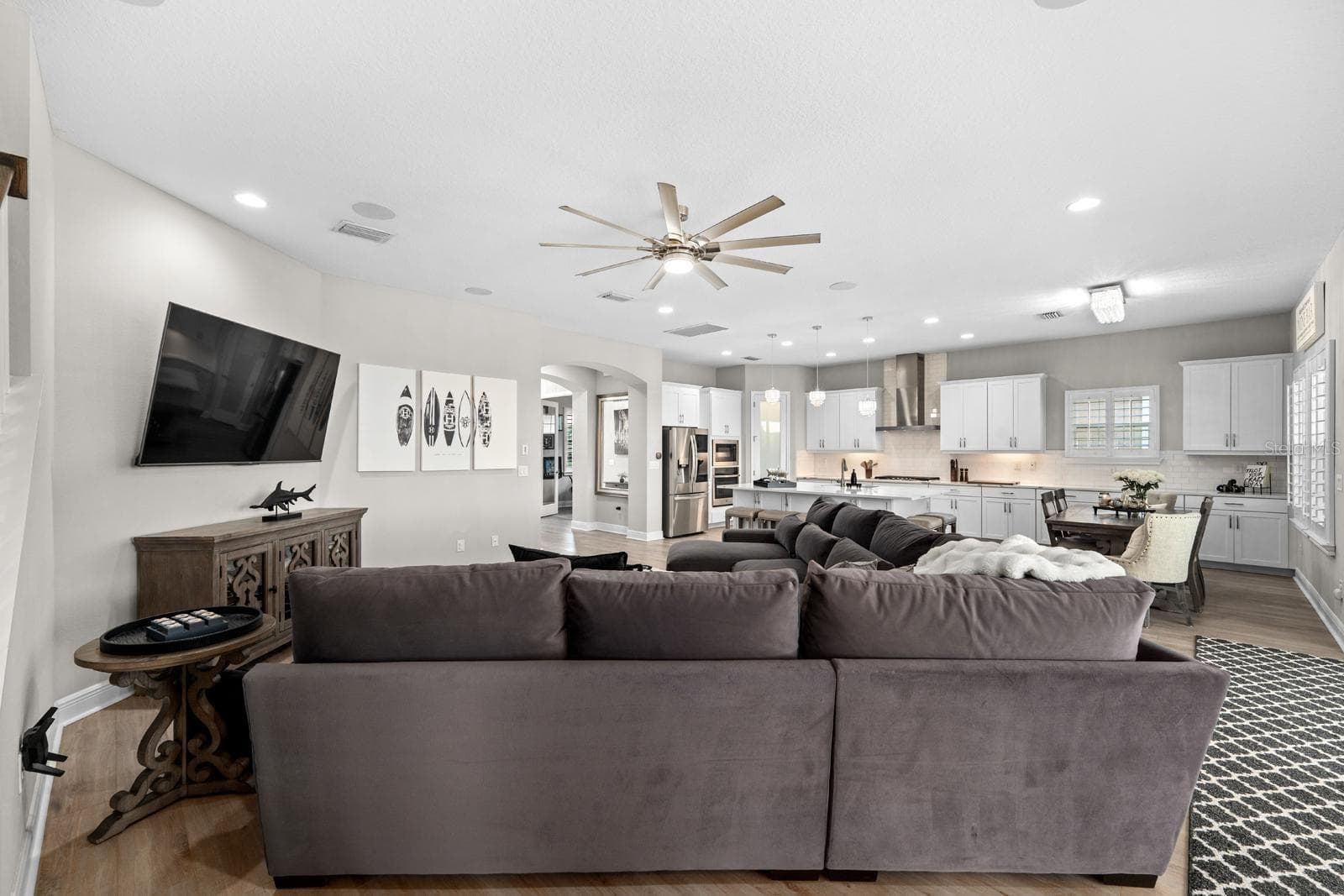 7631 PARADISO DRIVE — photo 10 of 46